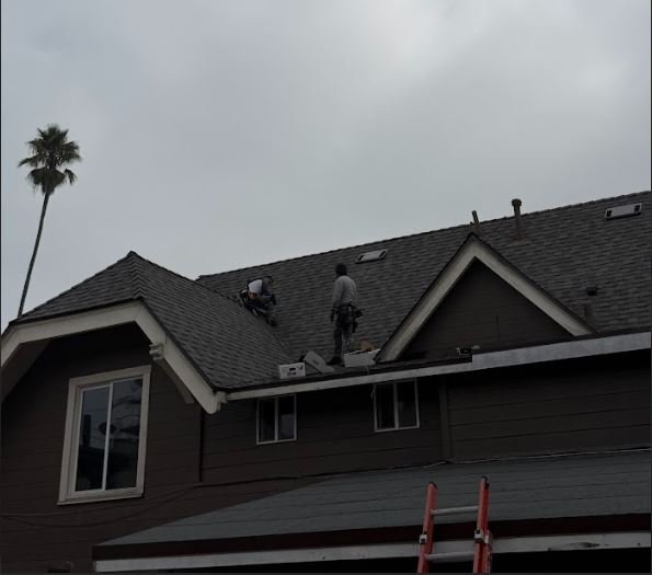 Roofing contractor in Glendora