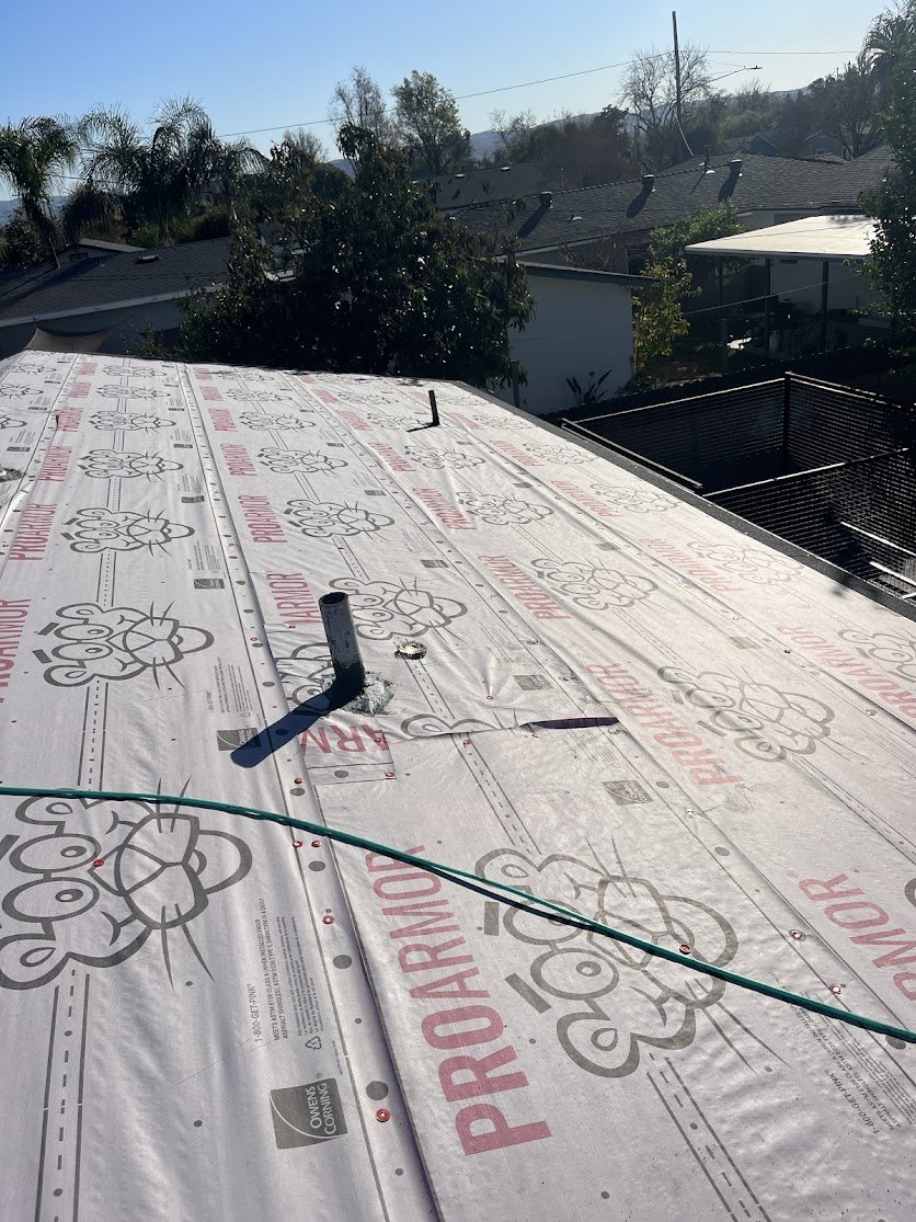 Roofing contractor in Huntington Beach