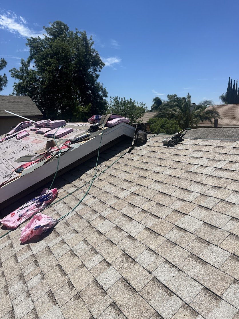Roofing contractor in La Habra