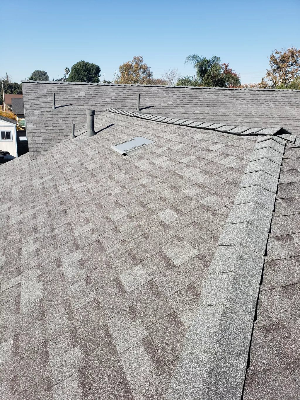 Roofing contractor in San Dimas