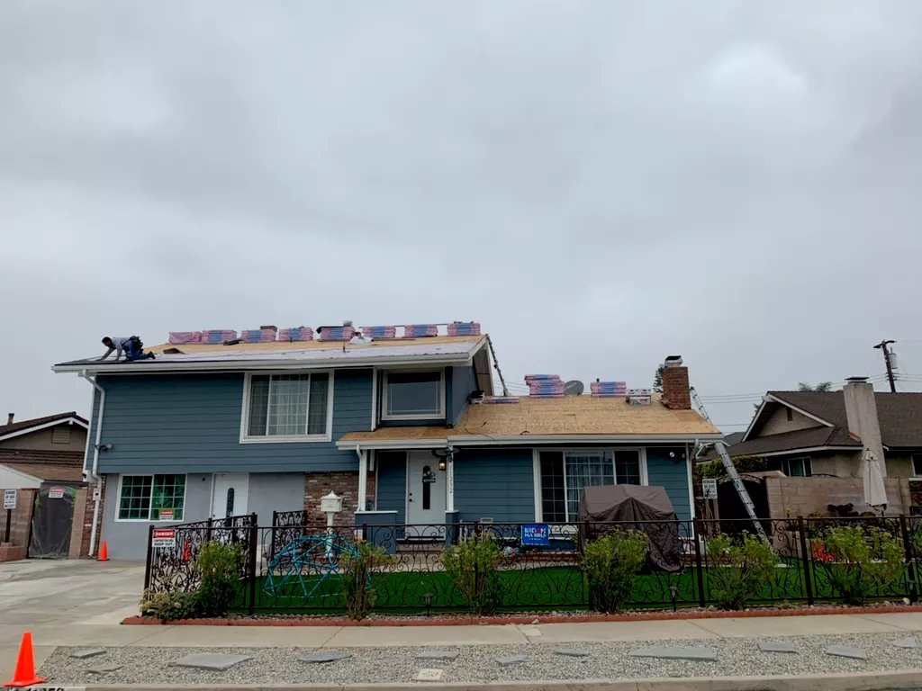 Repair vs replacement roofing